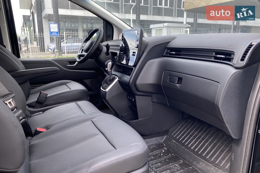 Hyundai Staria - фото 17