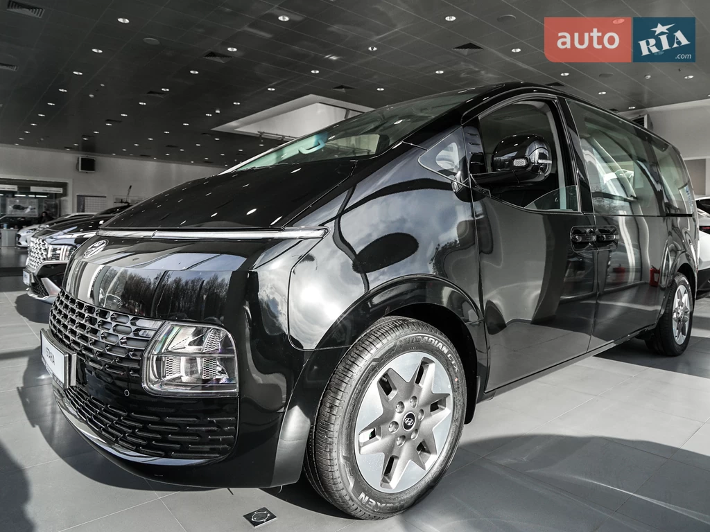 Hyundai Staria Business+