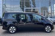 Hyundai Staria Business+