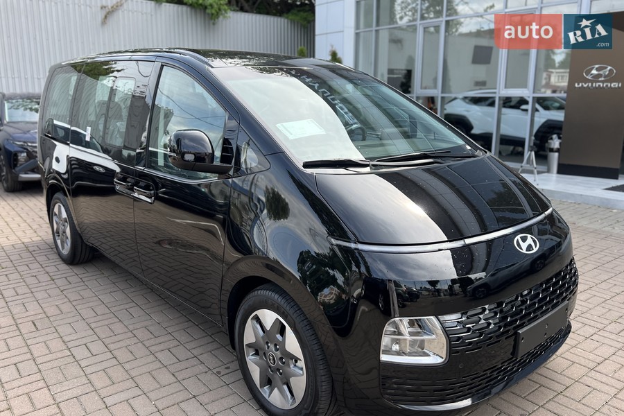 Hyundai Staria - фото 1