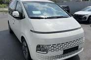Hyundai Staria - фото 1