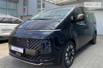Hyundai Staria 2025 Top