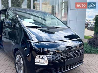 Hyundai Staria 2025 Business+