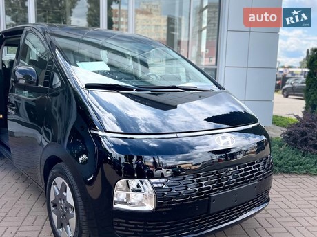 Hyundai Staria 2025