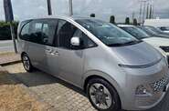 Hyundai Staria Business+