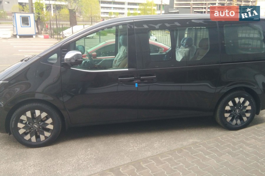 Hyundai Staria - фото 2