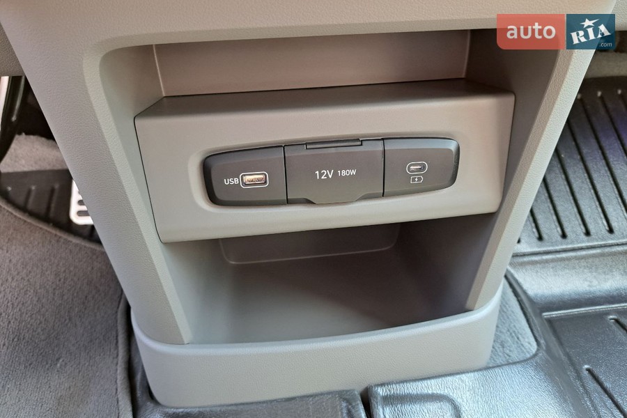 Hyundai Staria - фото 21