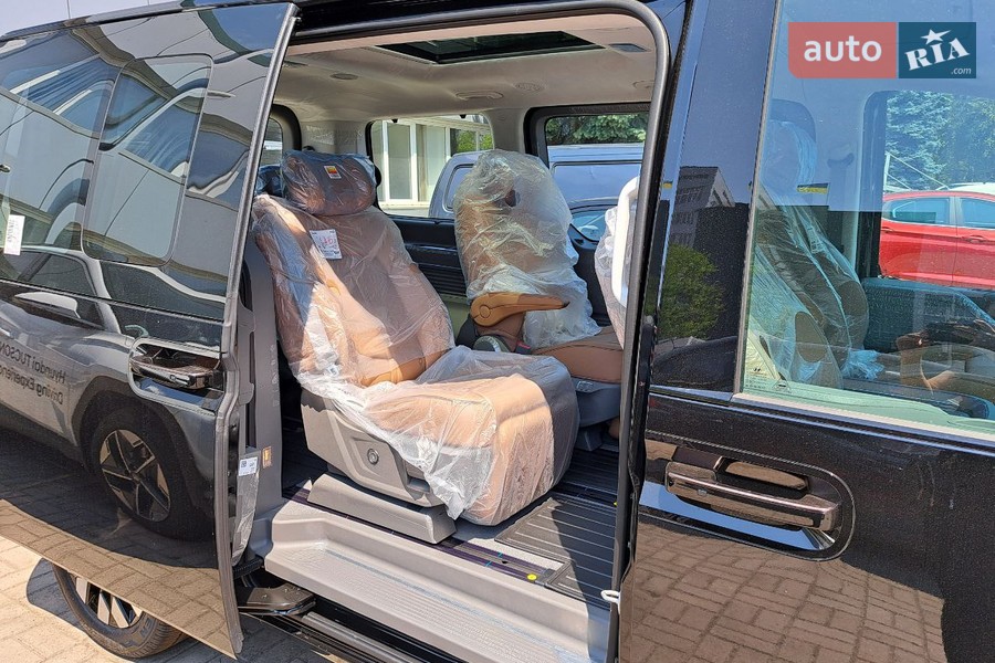 Hyundai Staria - фото 8