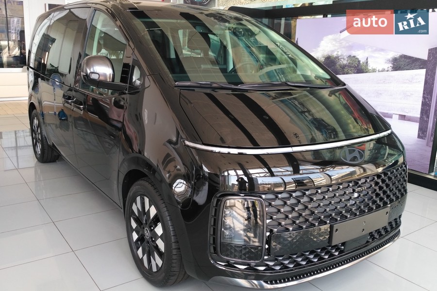 Hyundai Staria - фото 1