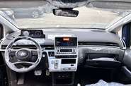 Hyundai Staria Top