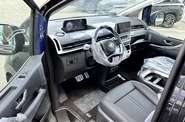 Hyundai Staria Top