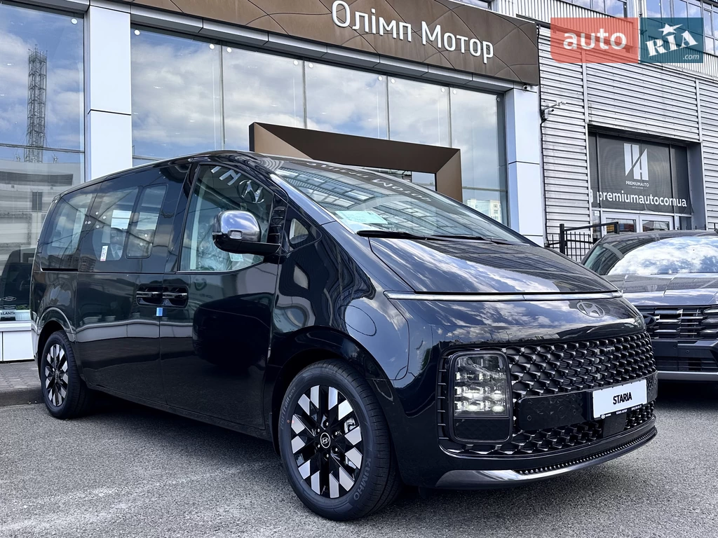 Hyundai Staria Top