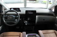 Hyundai Staria Top