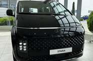 Hyundai Staria Top