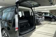 Hyundai Staria Top