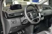 Hyundai Staria Top