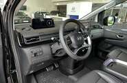 Hyundai Staria Top