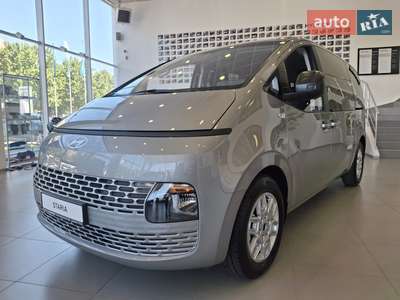 Hyundai Staria 2025 Comfort