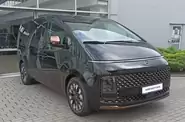 Hyundai Staria Top