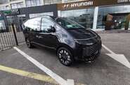 Hyundai Staria Top