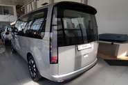 Hyundai Staria Top
