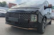Hyundai Staria Top
