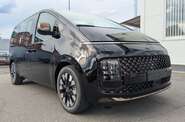 Hyundai Staria Top