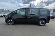 Hyundai Staria Top