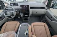 Hyundai Staria Top