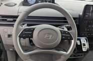 Hyundai Staria Top
