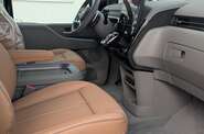 Hyundai Staria Top