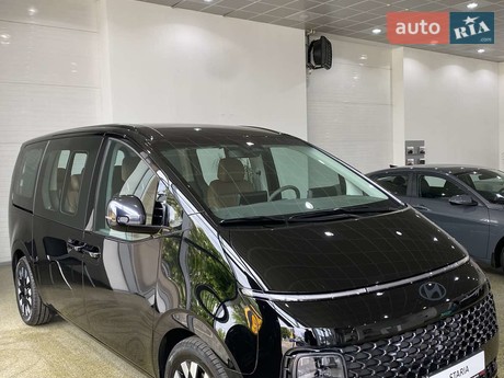 Hyundai Staria 2025