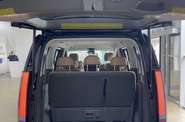 Hyundai Staria Top