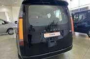 Hyundai Staria Top