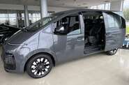 Hyundai Staria Top