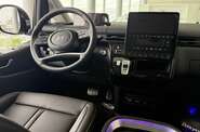 Hyundai Staria Top
