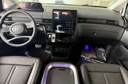 Hyundai Staria Top