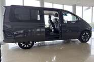 Hyundai Staria Top