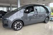 Hyundai Staria Top
