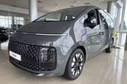 Hyundai Staria Top