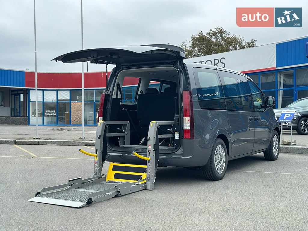 Hyundai Staria Business