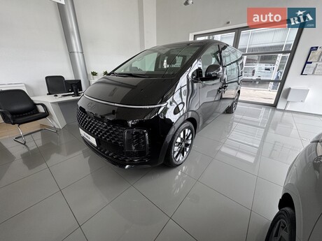 Hyundai Staria 2025