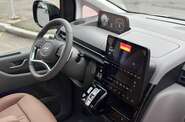 Hyundai Staria Hyundai Staria Top
