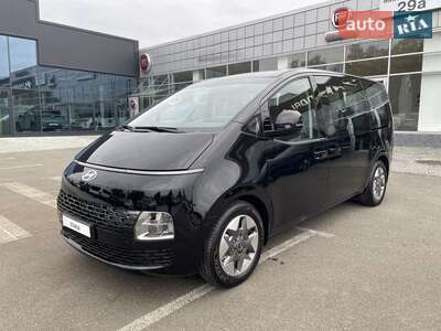 Hyundai Staria 2025 Business+