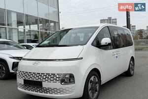 Hyundai Staria Business+
