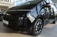 Hyundai Staria Top