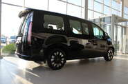 Hyundai Staria Top