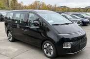 Hyundai Staria Business+
