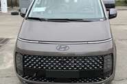 Hyundai Staria Top