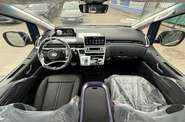 Hyundai Staria Top